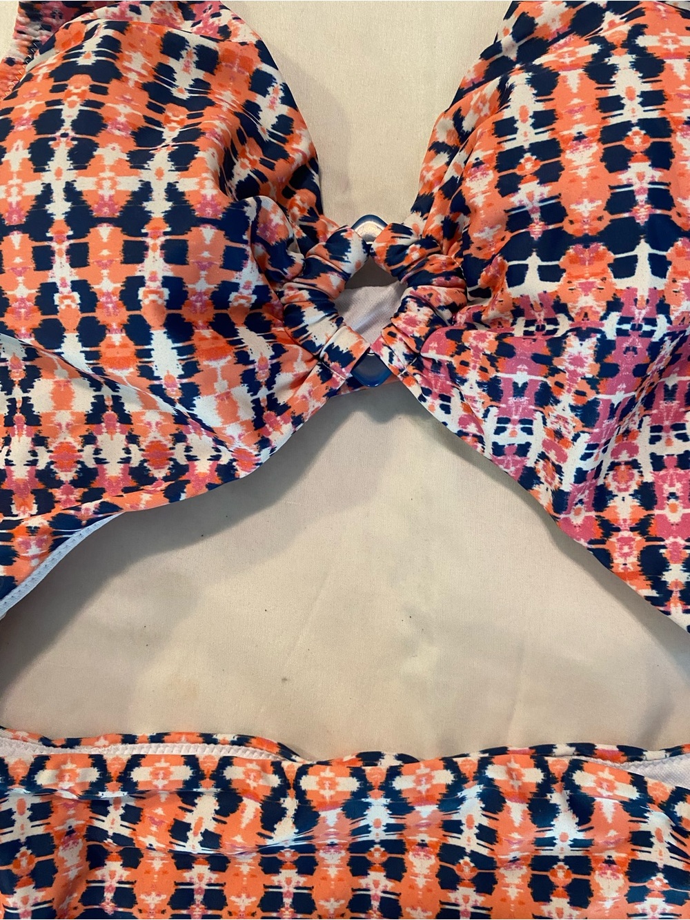 Jessica Simpson Cutout One-Piece Swimsuit - Size M - Geometric Pattern - Picture 12 of 12